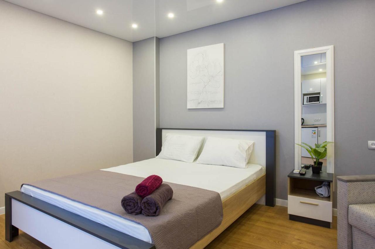 Studio Near Metro Yaroslava Mudroho, Universytet - Mykoly Khvylovoho Str 5-3 카리프 외부 사진