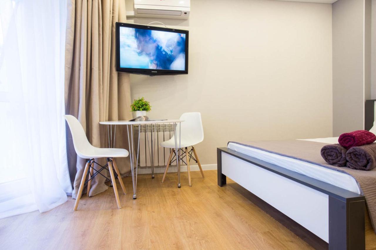 Studio Near Metro Yaroslava Mudroho, Universytet - Mykoly Khvylovoho Str 5-3 카리프 외부 사진